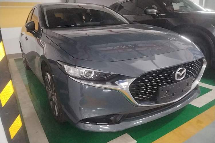 Used Mazda 3 Axela 2023 2.0L Automatic Zhiya Edition Front Right 45 Deg