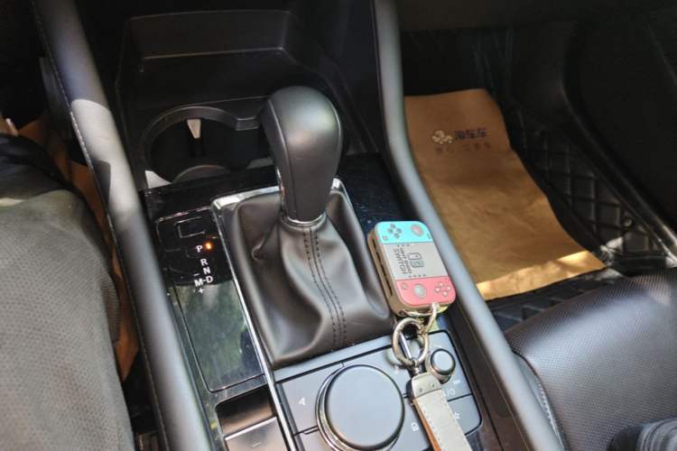 Used Mazda 3 Axela 2023 2.0L Automatic ZhiZhen Edition Gear Lever