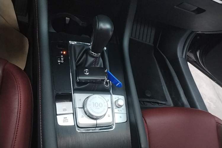 Used Mazda 3 Axela 2023 2.0L Automatic ZhiZhen Edition Gear Lever