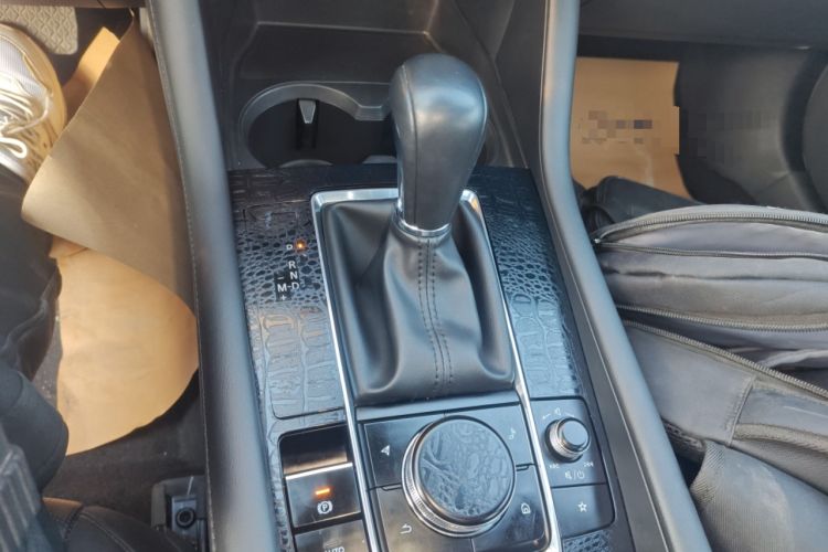Used Mazda 3 Axela 2023 2.0L Automatic Zhiyao Edition Gear Lever