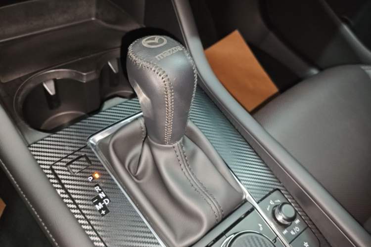 Used Mazda 3 Axela 2023 2.0L Automatic Zhiya Edition Gear Lever