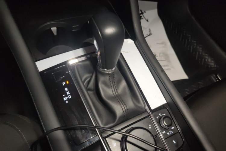 Used Mazda 3 Axela 2023 2.0L Automatic ZhiXuan Edition Gear Lever