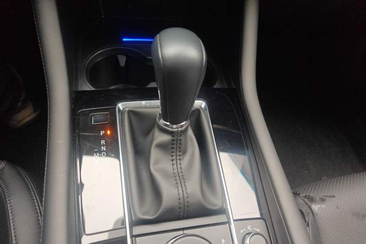 Used Mazda 3 Axela 2023 2.0L Automatic ZhiXuan Edition Gear Lever