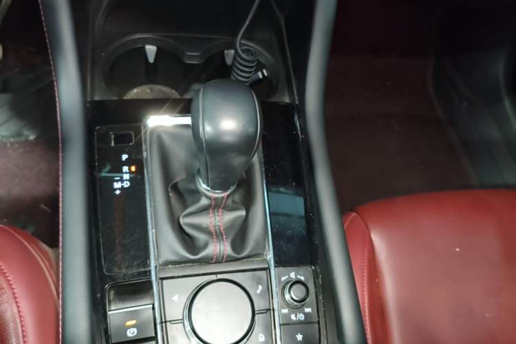 Used Mazda 3 Axela 2023 2.0L Automatic Zhiyao Edition Gear Lever