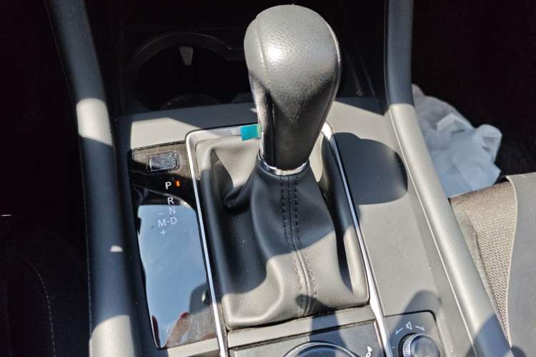 Used Mazda 3 Axela 2023 2.0L Automatic Zhiqing Edition Gear Lever