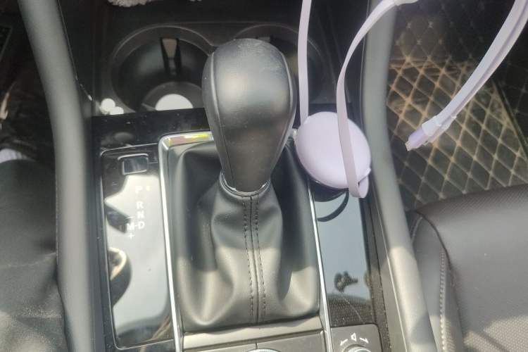 Used Mazda 3 Axela 2023 2.0L Automatic ZhiZhen Edition Gear Lever