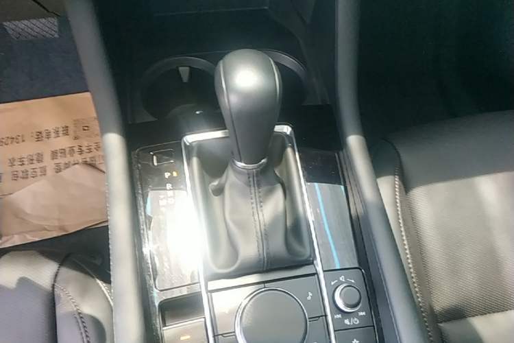 Used Mazda 3 Axela 2023 2.0L Automatic Zhiya Edition Gear Lever