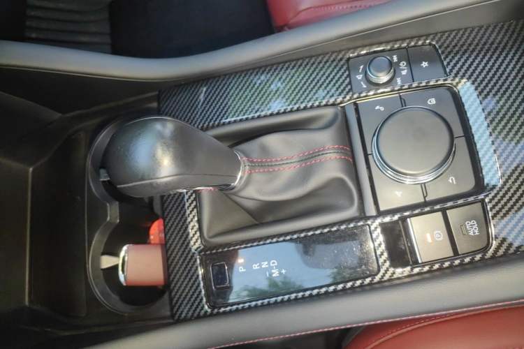Used Mazda 3 Axela 2023 2.0L Automatic ZhiZhen Edition Gear Lever