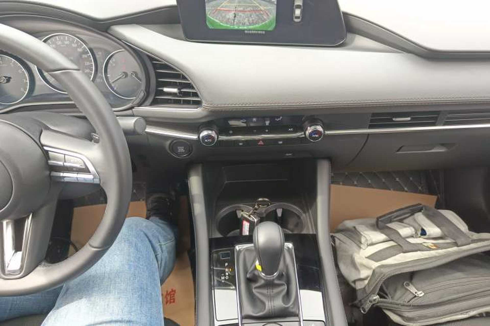 Used Mazda 3 Axela 2023 2.0L Automatic ZhiXuan Edition Gear Lever
