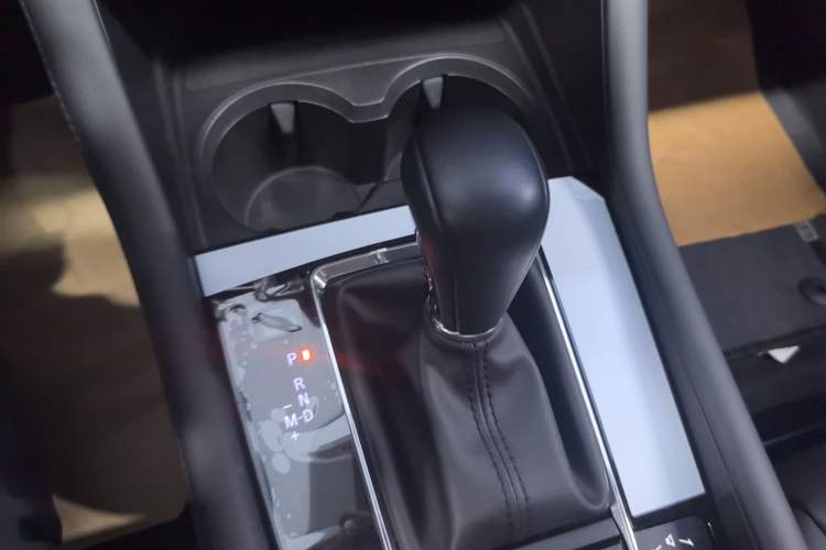 Used Mazda 3 Axela 2023 2.0L Automatic ZhiZhen Edition Gear Lever