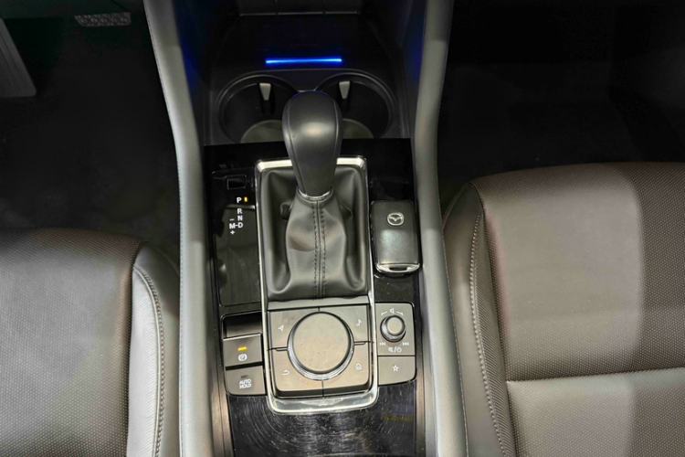 Used Mazda 3 Axela 2023 2.0L Automatic ZhiZhen Edition Gear Lever