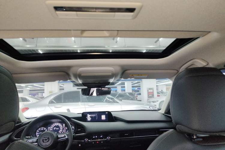 Used Mazda 3 Axela 2023 2.0L Automatic Zhiya Edition Headliner