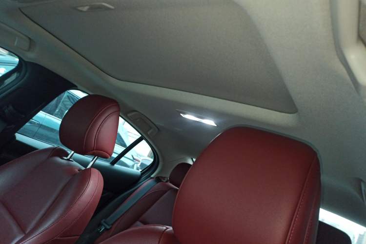 Used Mazda 3 Axela 2023 2.0L Automatic ZhiZhen Edition Headliner