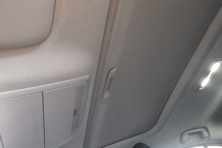 Used Mazda 3 Axela 2023 2.0L Automatic ZhiZhen Edition Headliner