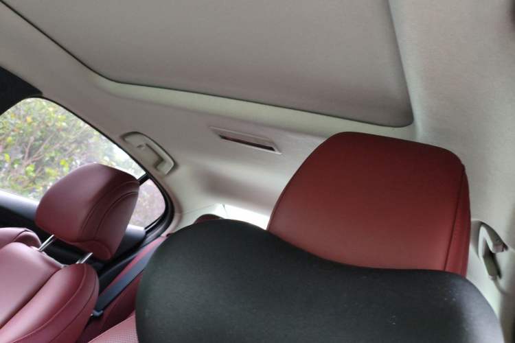 Used Mazda 3 Axela 2023 2.0L Automatic ZhiZhen Edition Headliner