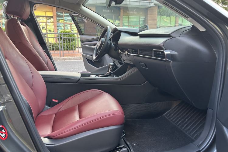 Used Mazda 3 Axela 2023 2.0L Automatic ZhiZhen Edition Interior 1