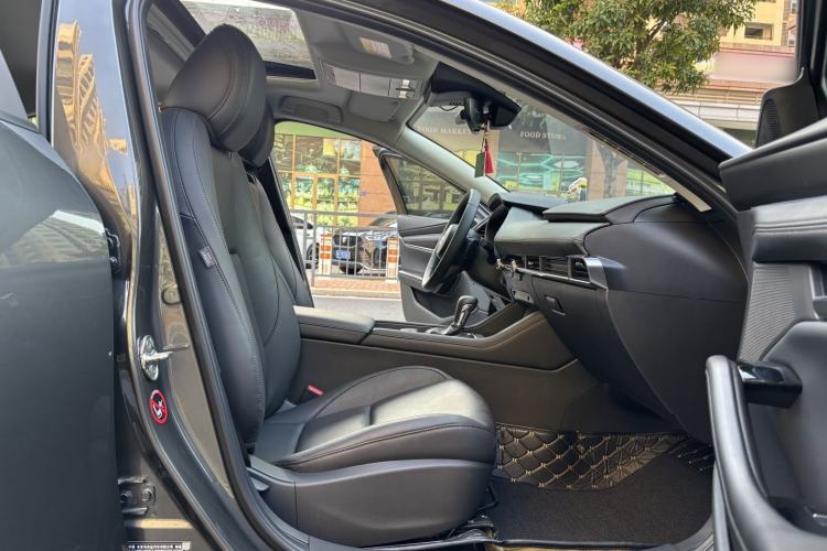 Used Mazda 3 Axela 2023 2.0L Automatic ZhiZhen Edition Interior 1