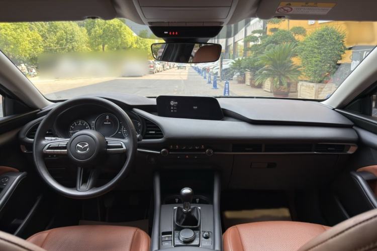 Used Mazda 3 Axela 2023 1.5L Manual ZhiMei Edition Interior 11