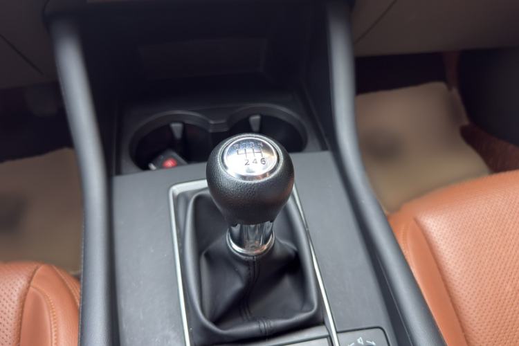 Used Mazda 3 Axela 2023 1.5L Manual ZhiMei Edition Interior 12