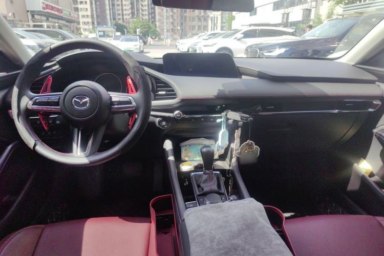 Used Mazda 3 Axela 2023 2.0L Automatic ZhiZhen Edition Interior 2
