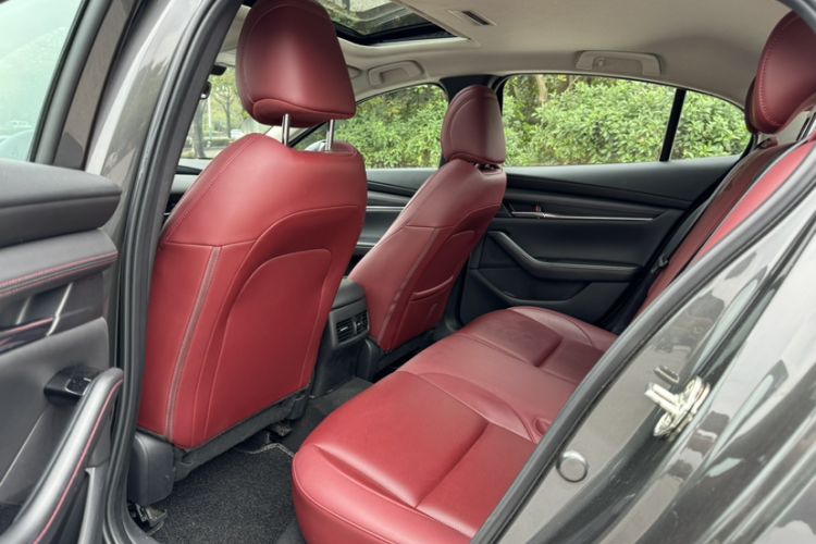 Used Mazda 3 Axela 2023 2.0L Automatic Zhiyao Edition Interior 3