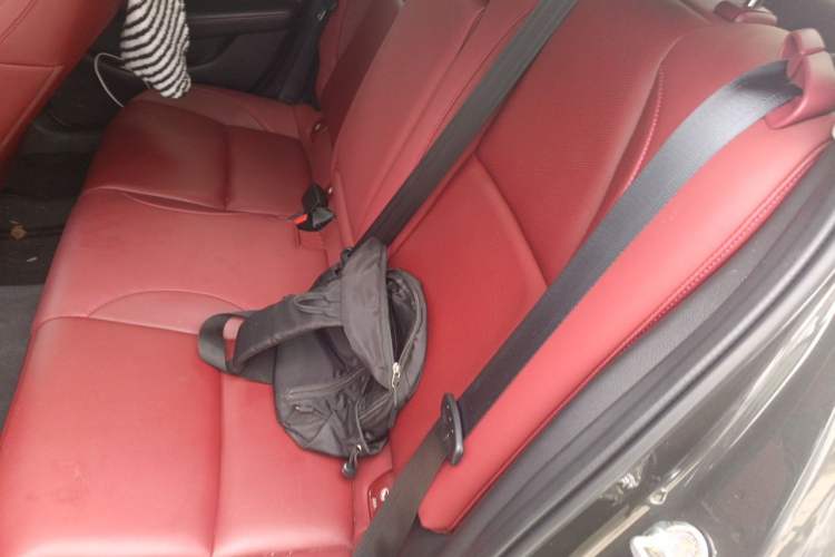 Used Mazda 3 Axela 2023 2.0L Automatic ZhiZhen Edition Interior 4
