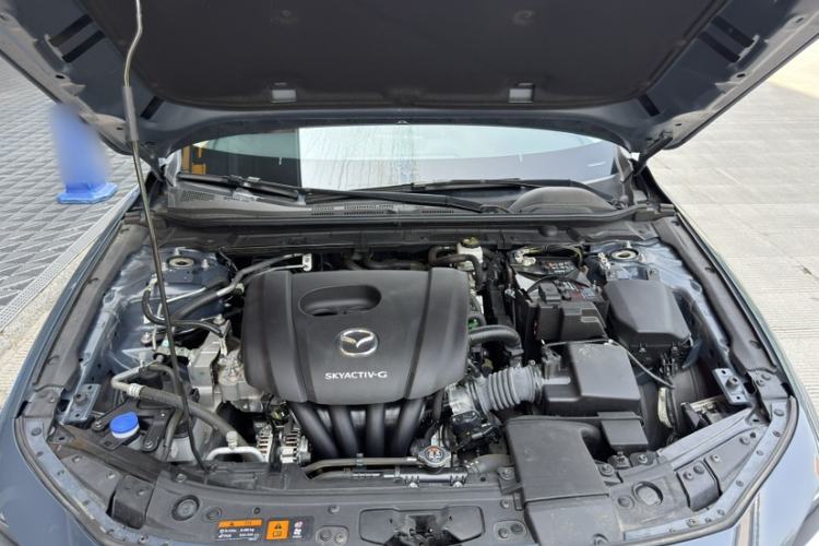 Used Mazda 3 Axela 2023 1.5L Manual ZhiMei Edition Interior 4