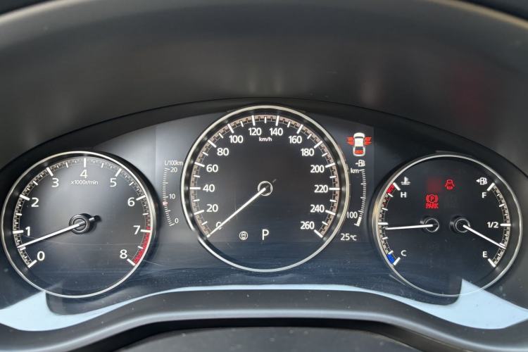 Used Mazda 3 Axela 2023 2.0L Automatic ZhiZhen Edition Interior 7