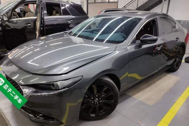 Ojetý Mazda 3 Axela 2023 2.0L Automatic Zhiyao Edition