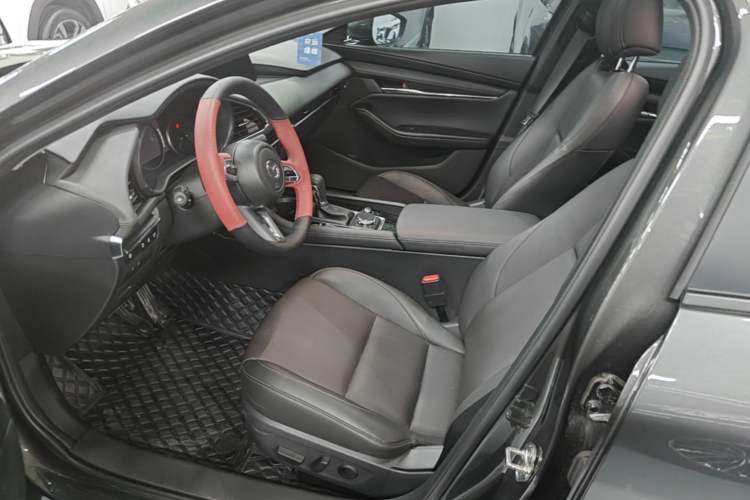 Used Mazda 3 Axela 2023 2.0L Automatic ZhiZhen Edition Left Front Seat