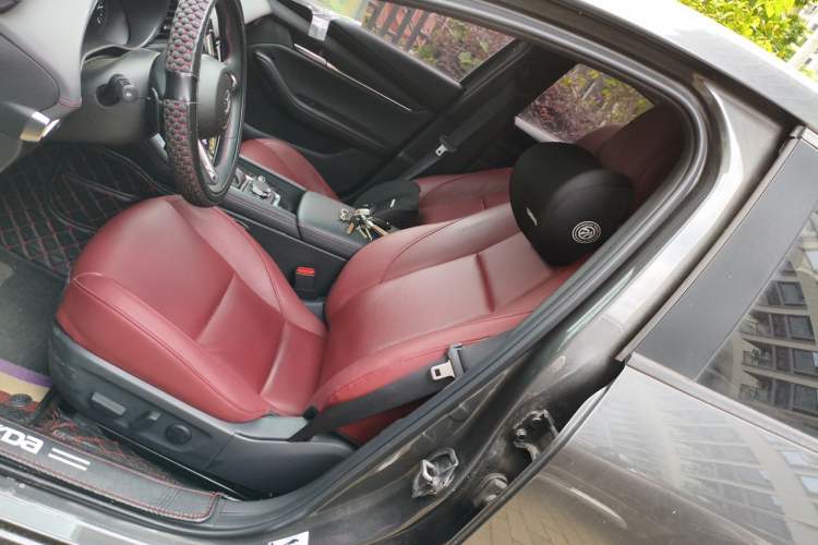 Used Mazda 3 Axela 2023 2.0L Automatic ZhiZhen Edition Left Front Seat