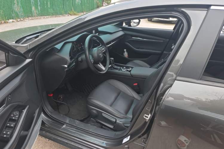 Used Mazda 3 Axela 2023 2.0L Automatic Zhiya Edition Left Front Seat