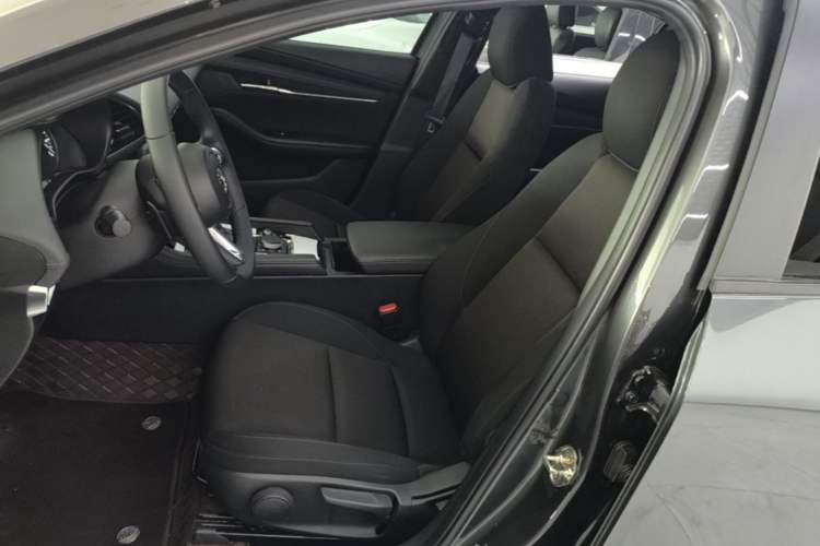 Used Mazda 3 Axela 2023 2.0L Automatic ZhiXuan Edition Left Front Seat