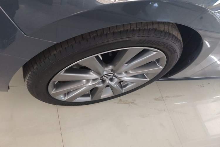Used Mazda 3 Axela 2023 2.0L Automatic ZhiZhen Edition Left Front Wheel Hub