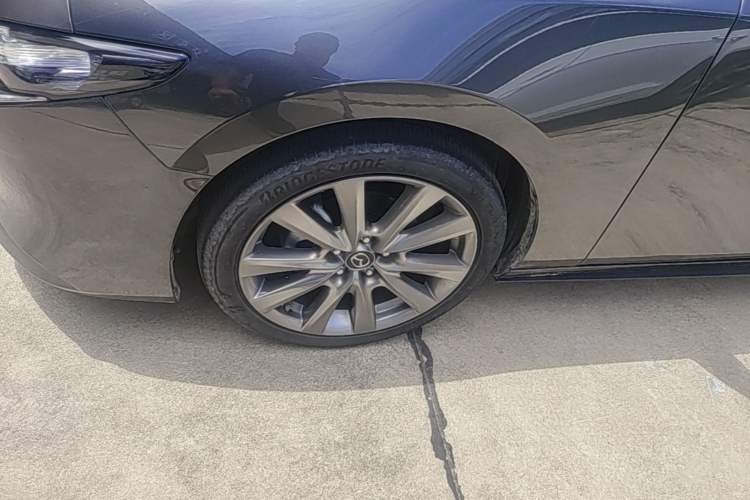 Used Mazda 3 Axela 2023 2.0L Automatic ZhiXuan Edition Left Front Wheel Hub