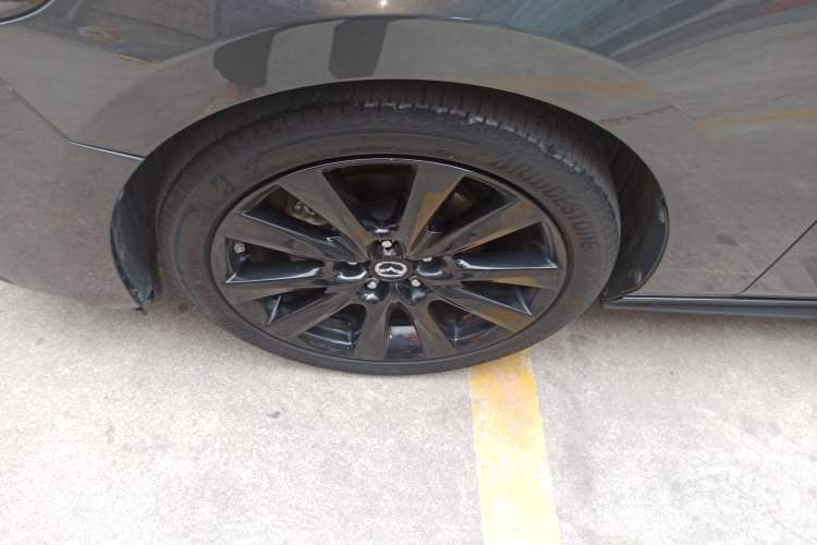 Used Mazda 3 Axela 2023 2.0L Automatic ZhiZhen Edition Left Front Wheel Hub