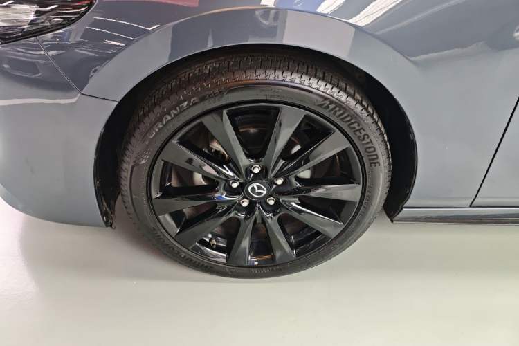 Used Mazda 3 Axela 2023 2.0L Automatic ZhiXuan Edition Left Front Wheel Hub