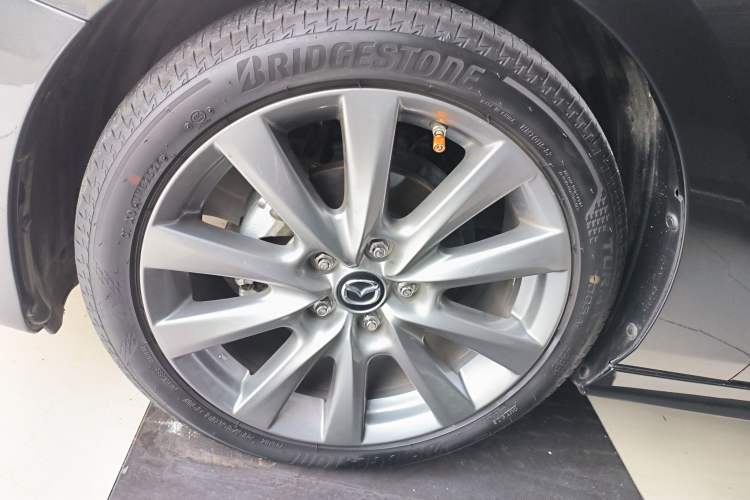Used Mazda 3 Axela 2023 2.0L Automatic Zhiqing Edition Left Front Wheel Hub