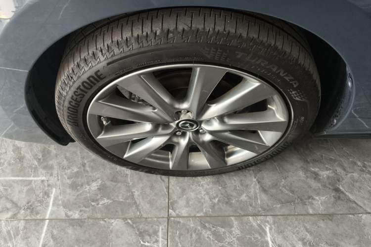 Used Mazda 3 Axela 2023 2.0L Automatic ZhiZhen Edition Left Front Wheel Hub