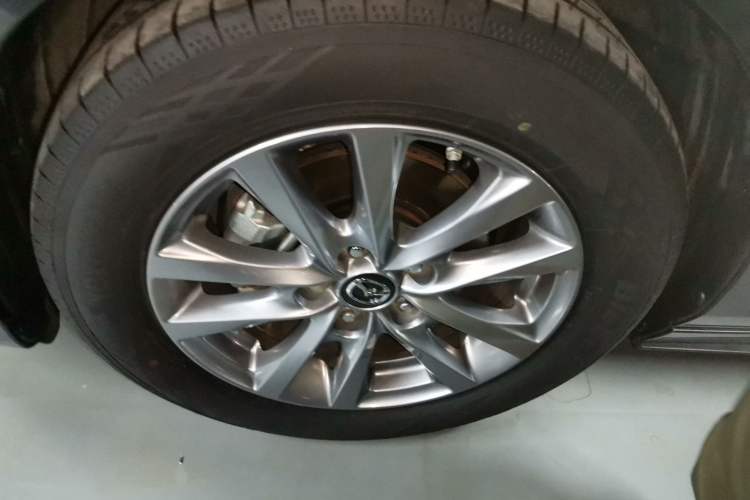 Used Mazda 3 Axela 2023 2.0L Automatic Zhiqing Edition Left Front Wheel Hub