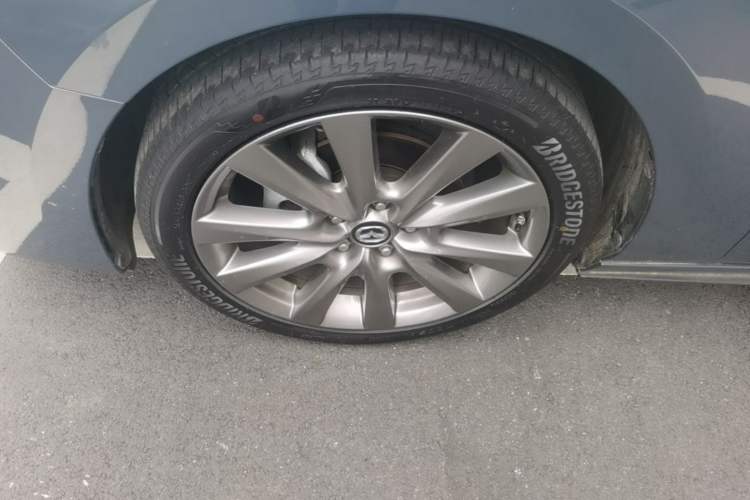 Used Mazda 3 Axela 2023 2.0L Automatic ZhiZhen Edition Left Front Wheel Hub