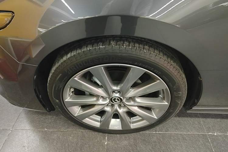 Used Mazda 3 Axela 2023 2.0L Automatic Zhiya Edition Left Front Wheel Hub