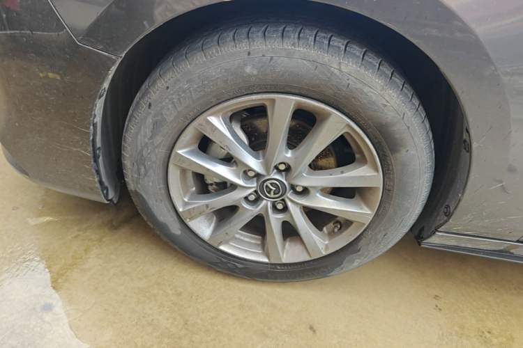 Used Mazda 3 Axela 2023 2.0L Automatic Zhiqing Edition Left Front Wheel Hub