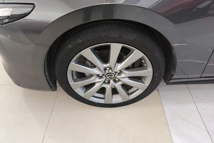 Used Mazda 3 Axela 2023 2.0L Automatic ZhiXuan Edition Left Front Wheel Hub