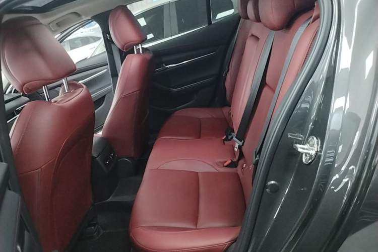 Used Mazda 3 Axela 2023 2.0L Automatic ZhiZhen Edition Left Rear Seat