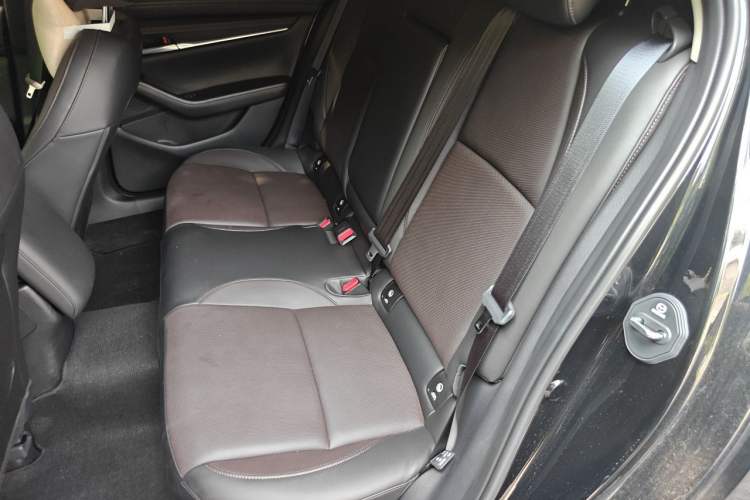 Used Mazda 3 Axela 2023 2.0L Automatic ZhiZhen Edition Left Rear Seat
