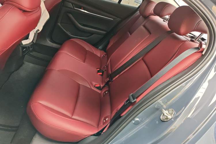 Used Mazda 3 Axela 2023 2.0L Automatic ZhiXuan Edition Left Rear Seat