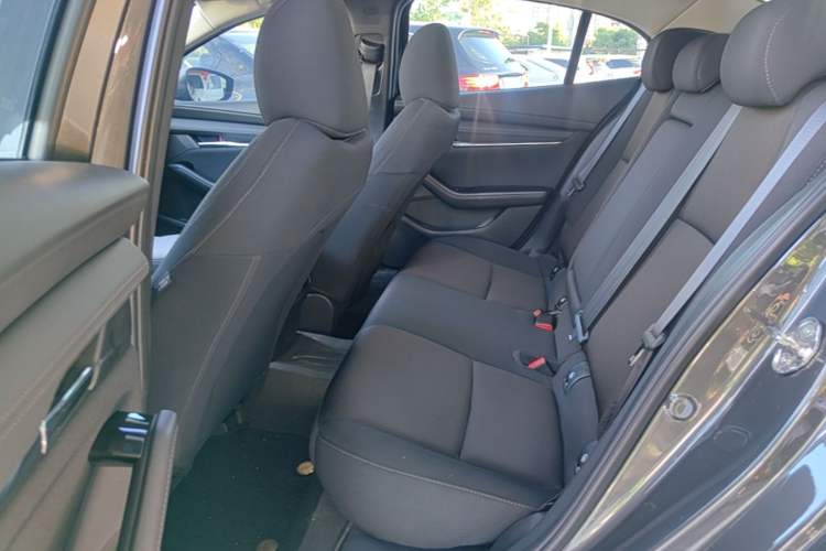 Used Mazda 3 Axela 2023 2.0L Automatic ZhiXuan Edition Left Rear Seat
