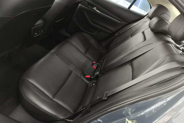 Used Mazda 3 Axela 2023 2.0L Automatic ZhiZhen Edition Left Rear Seat