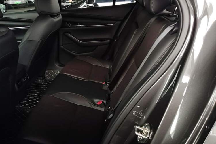 Used Mazda 3 Axela 2023 2.0L Automatic ZhiZhen Edition Left Rear Seat